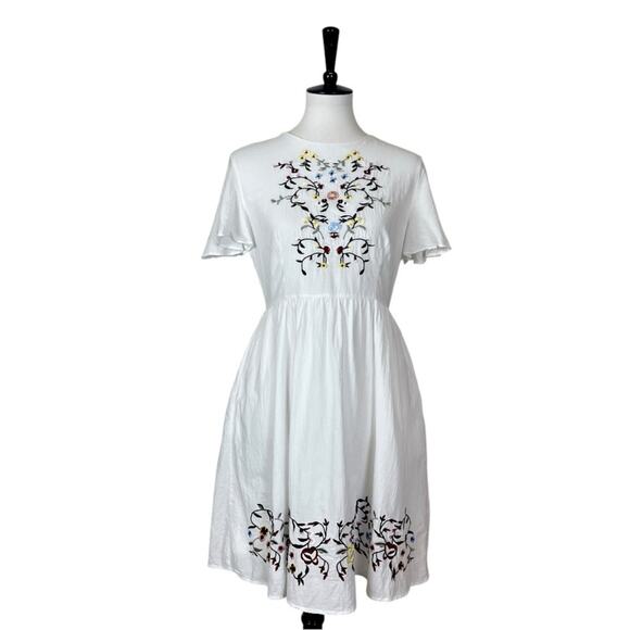 Floral Embroidered A-line Dress Flutter Sleeves White Multi Women’s Size Medium - Picture 12 of 13